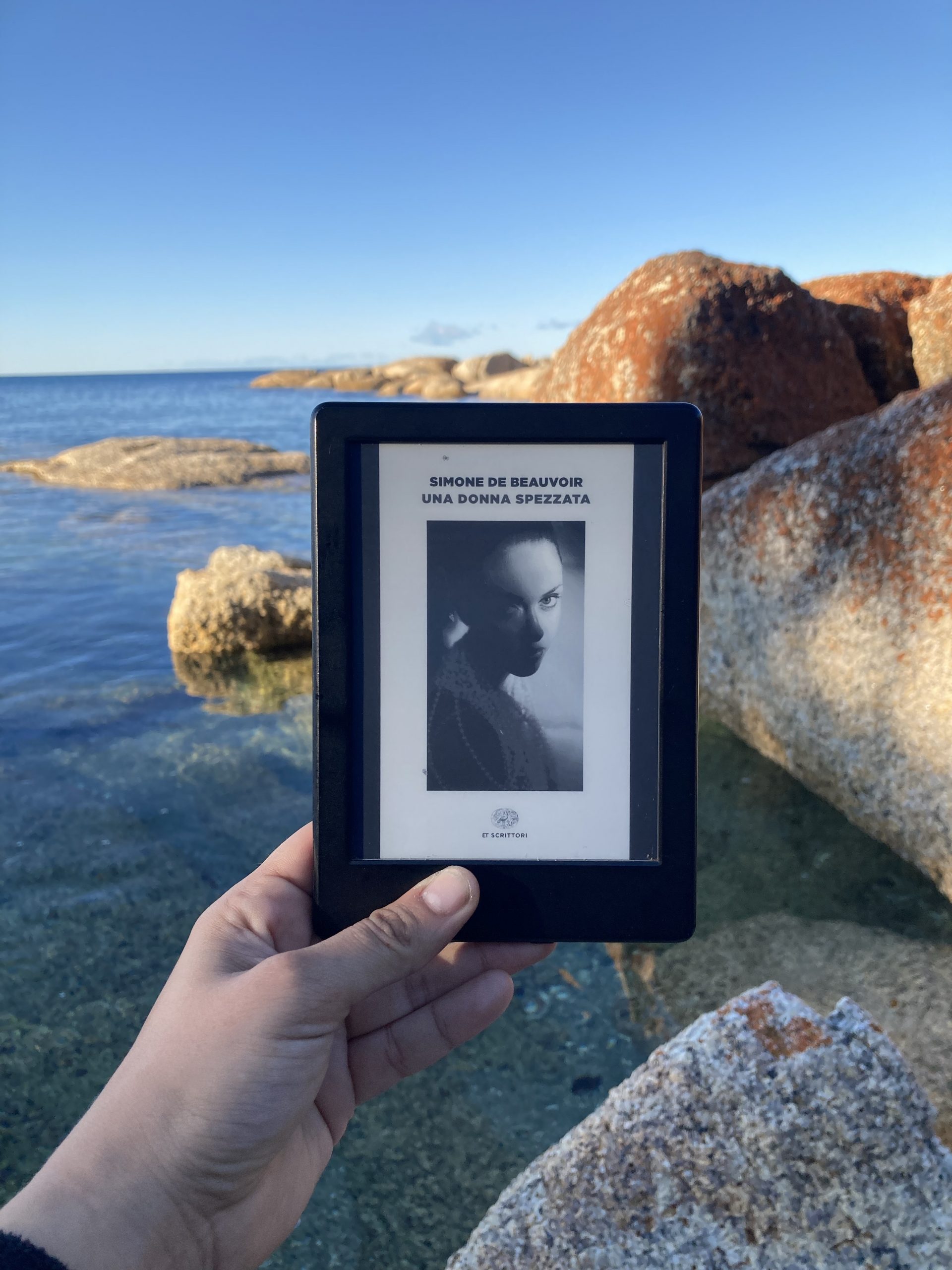 Simone de beauvoir una donna spezzata recensione libro